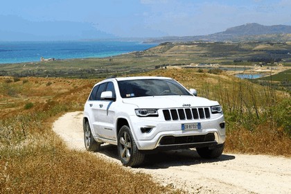 2013 Jeep Grand Cherokee Overland - Europe version 17