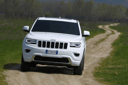 2013 Jeep Grand Cherokee Overland - Europe version 33