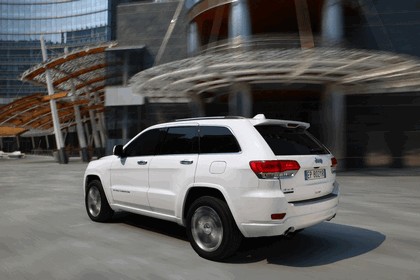 2013 Jeep Grand Cherokee Overland - Europe version 40