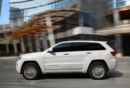 2013 Jeep Grand Cherokee Overland - Europe version 41