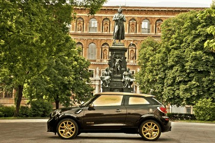 2013 Mini Paceman Cooper S by Roberto Cavalli for Life Ball 1