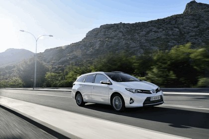 2013 Toyota Hybrid Touring Sports 8