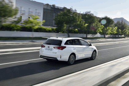 2013 Toyota Hybrid Touring Sports 11