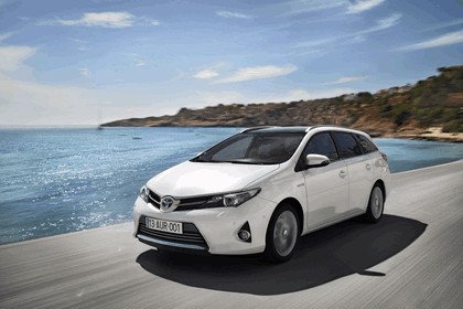 2013 Toyota Hybrid Touring Sports 20