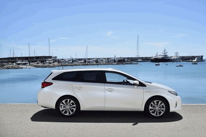 2013 Toyota Hybrid Touring Sports 29