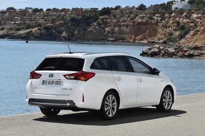 2013 Toyota Hybrid Touring Sports 30