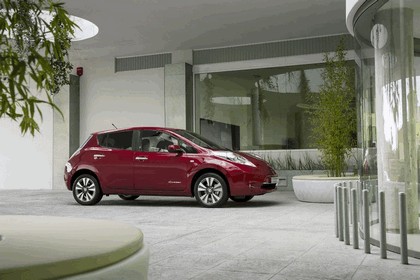 2014 Nissan Leaf 37