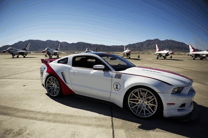 2013 Ford Mustang GT - U.S. Air Force Thunderbirds edition 3