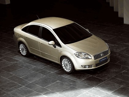 2007 Fiat Linea 4