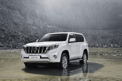 2014 Toyota Land Cruiser 3