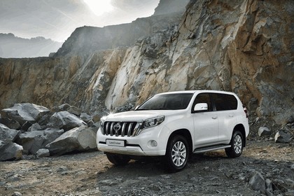 2014 Toyota Land Cruiser 10