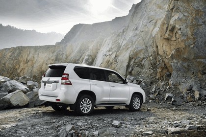 2014 Toyota Land Cruiser 12