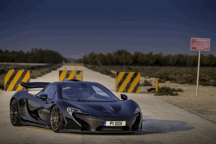 2014 McLaren P1 - Bahrain test 1