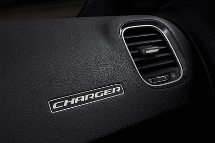 2015 Dodge Charger 42