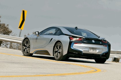 2015 BMW i8 18