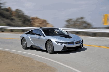 2015 BMW i8 21