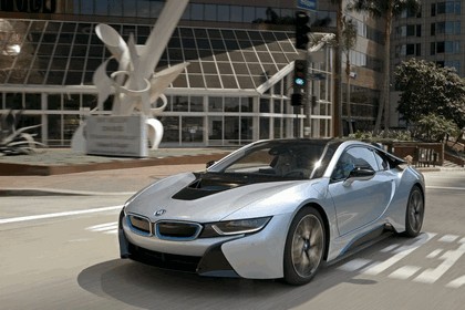 2015 BMW i8 26