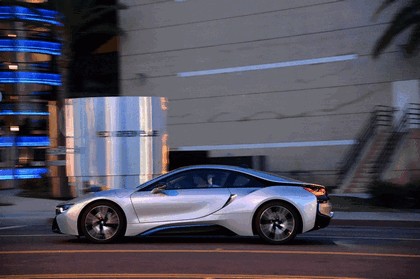 2015 BMW i8 27