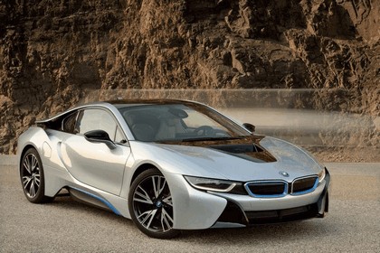 2015 BMW i8 46