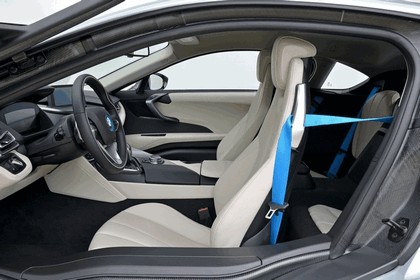 2015 BMW i8 64