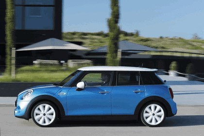 2014 Mini Cooper S 5-door 24