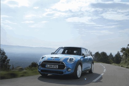 2014 Mini Cooper S 5-door 35