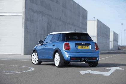 2014 Mini Cooper S 5-door 91