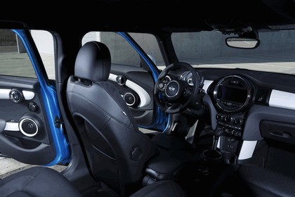 2014 Mini Cooper S 5-door 102