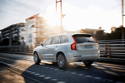 2014 Volvo XC90 31