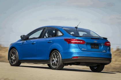 2014 Ford Focus sedan 9