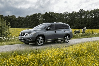 2015 Nissan Pathfinder - Russian version 24