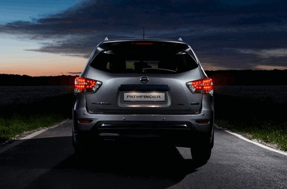 2015 Nissan Pathfinder - Russian version 30