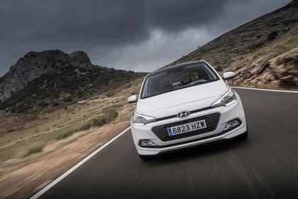 2014 Hyundai i20 50