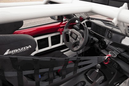 2016 Mazda MX-5 Cup racecar 28