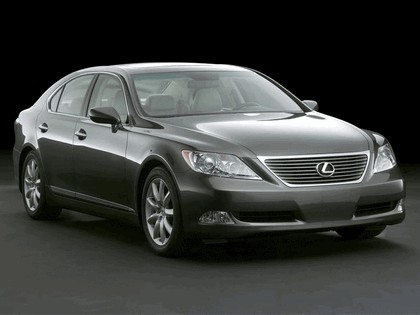 2007 Lexus LS460 1