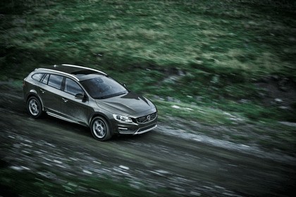 2015 Volvo V60 Cross Country 7