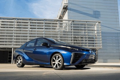 2015 Toyota Mirai 10