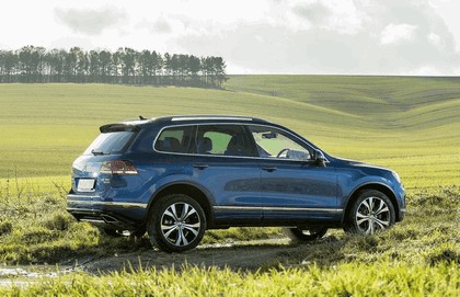 2014 Volkswagen Touareg R-Line - UK version 3