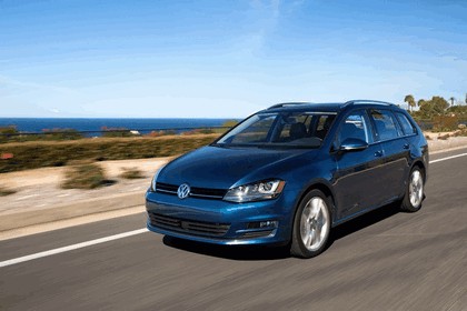 2015 Volkswagen Golf SportWagen - USA version 18