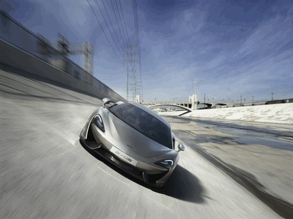 2015 McLaren 570S coupé 8