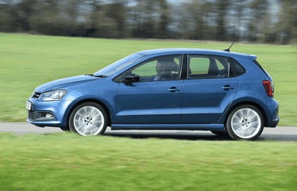 2015 Volkswagen Polo BlueGT - UK version 13