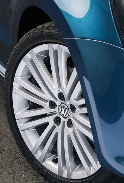 2015 Volkswagen Polo BlueGT - UK version 18