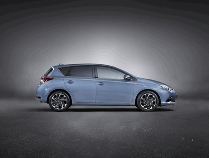 2015 Toyota Auris 2