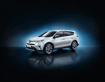 2015 Toyota RAV4 Hybrid 1