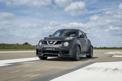 2015 Nissan Juke-R 2.0 concept 13