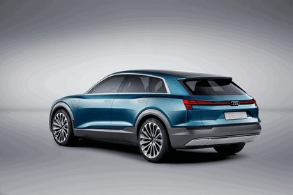 2015 Audi e-tron quattro concept 3
