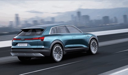 2015 Audi e-tron quattro concept 9