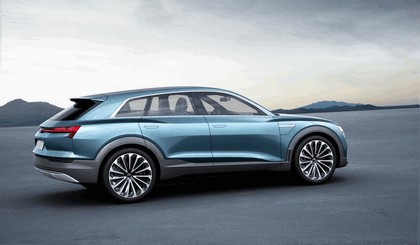 2015 Audi e-tron quattro concept 15