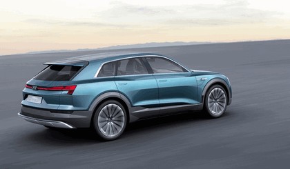 2015 Audi e-tron quattro concept 16