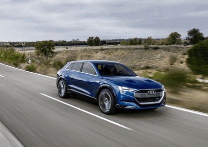 2015 Audi e-tron quattro concept 40